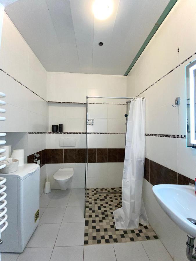 @home Apartment *